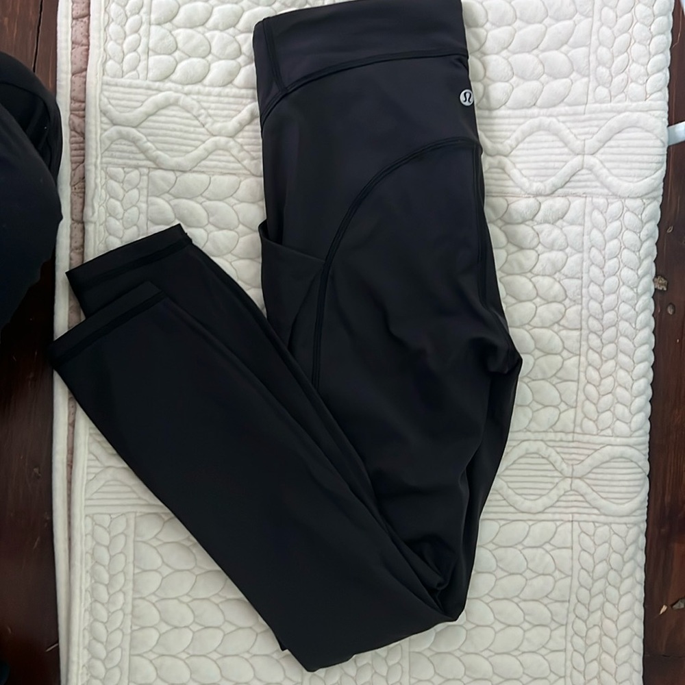 Lululemon leggings size 8, like new! Great condition!